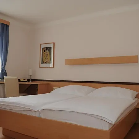Innviertlerhof لينتز